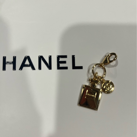 Chanel 2022 Holiday Limited Edition Charm - Picture 2 of 3